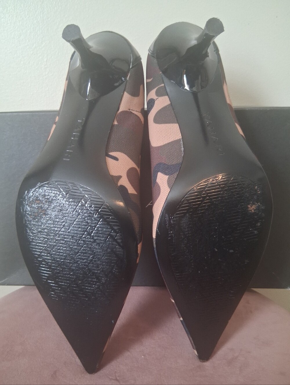 Tahari Dottie Camouflage Pointed-Toe Kitten Heel Pumps - Size 71/2 - Picture 9 of 10